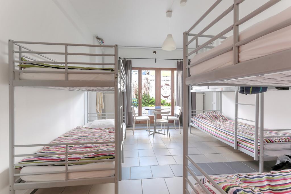 Brussels Hello Hostel Koekelberg Pokoj fotografie